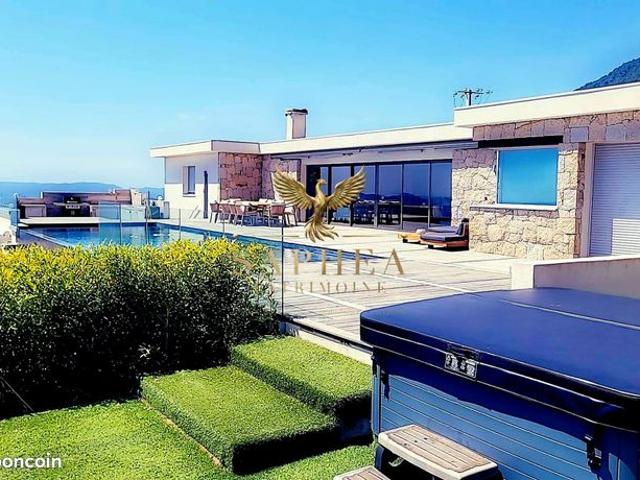 Villa 10 pièces 330 m²