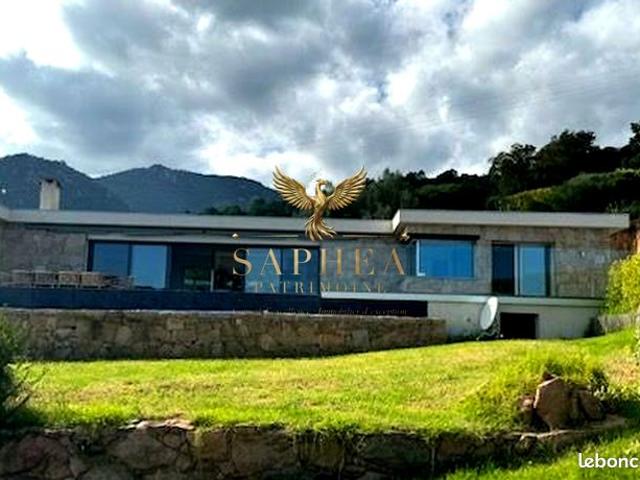 Villa 10 pièces 330 m²