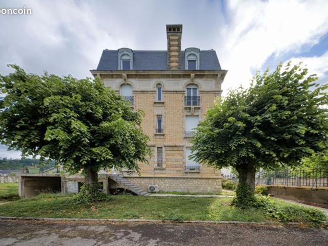 Villa 10 pièces 344 m²