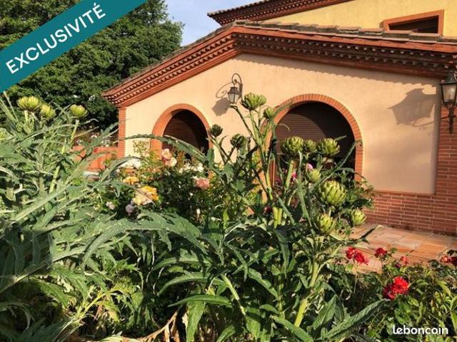 Villa 10 pièces 358 m²