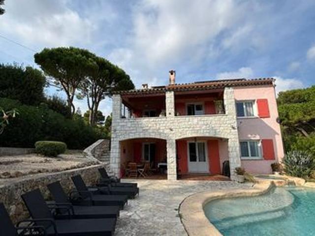 Villa 10 pièces 350 m²