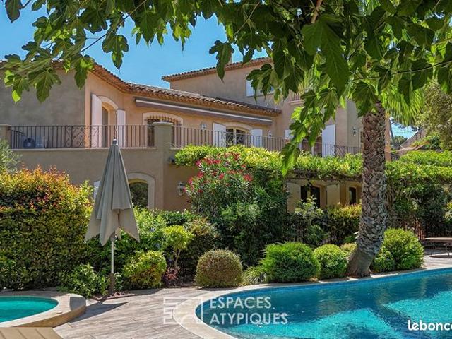 Villa 10 pièces 360 m²