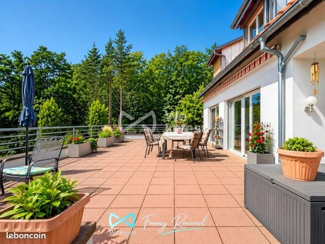 Villa 10 pièces 370 m²