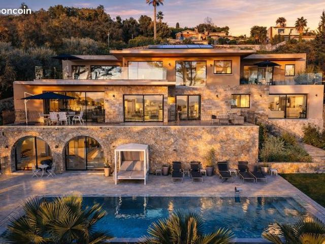 Villa 10 pièces 389 m²