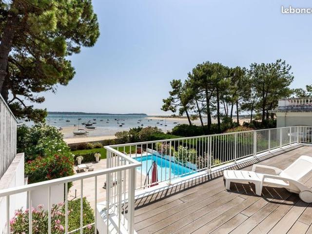 Villa 10 pièces 400 m²