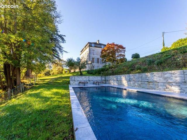 Villa 10 pièces 411 m²