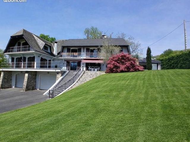 Villa 10 pièces 487 m²