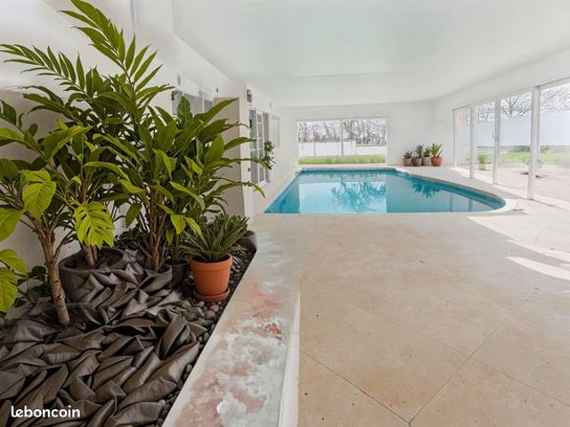 Villa 10 pièces 500 m²