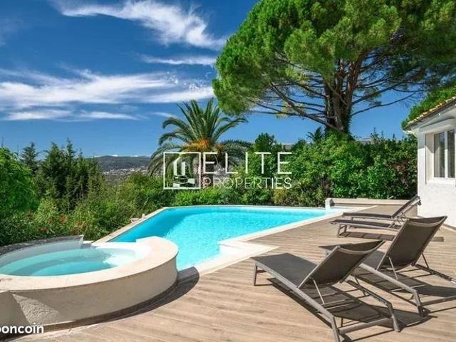 Villa 10 pièces 588 m²
