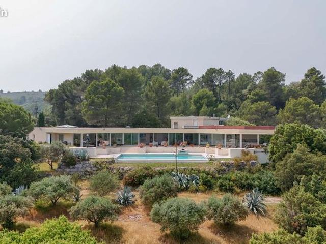 Villa 10 pièces 610 m²