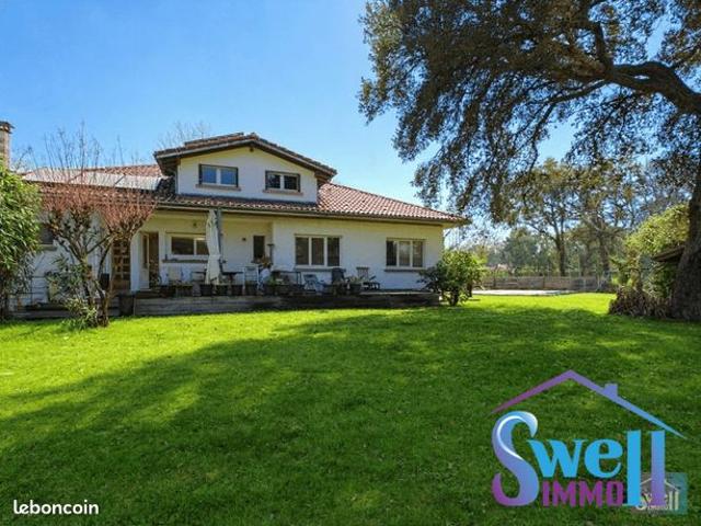 Villa 11 pièces 185 m²