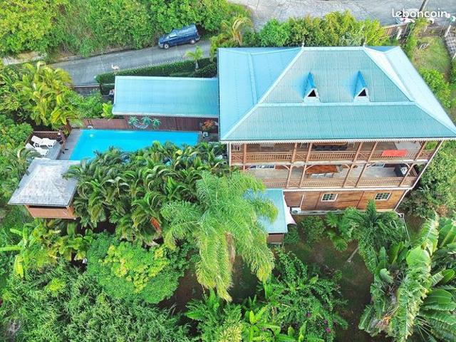 Villa 11 pièces 237 m²