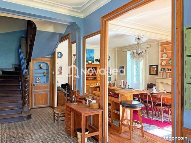 Villa 11 pièces 259 m²