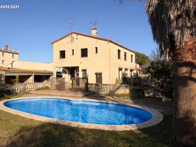 Villa 11 pièces 250 m²