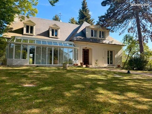 Villa 11 pièces 264 m²