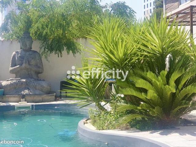 Villa 11 pièces 267 m²