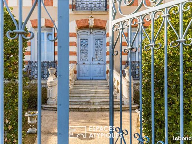Villa 11 pièces 279 m²