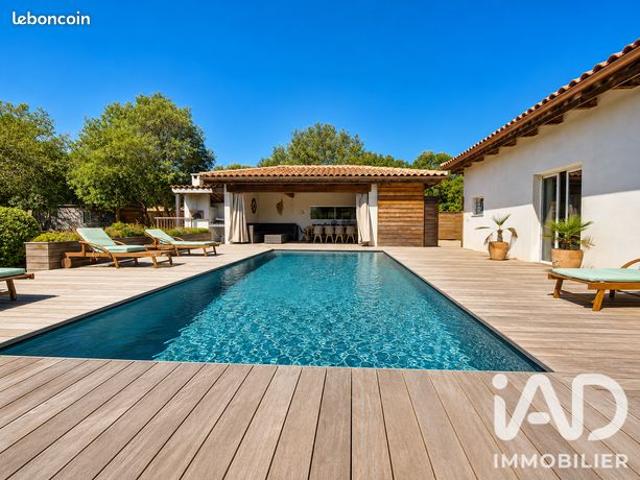 Villa 11 pièces 295 m²