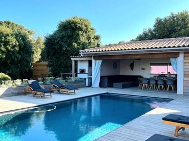 Villa 11 pièces 295 m²