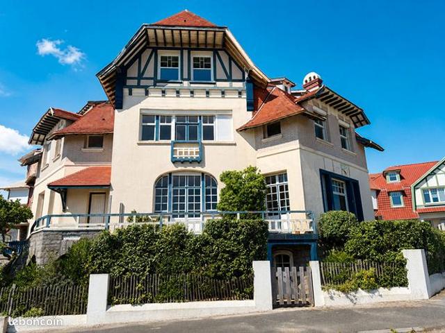 Villa 11 pièces 296 m²