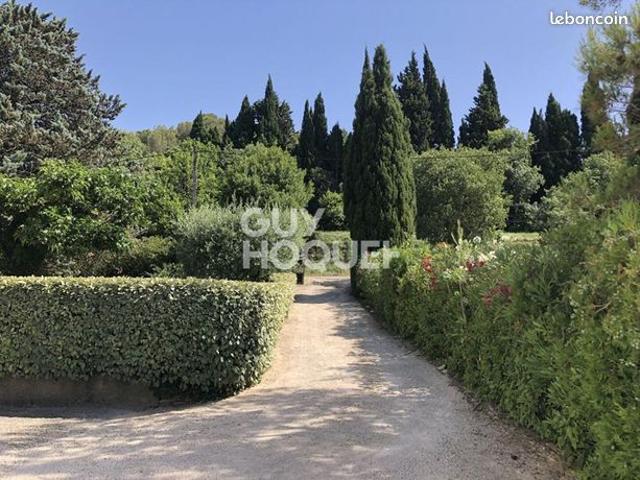 Villa 11 pièces 298 m²