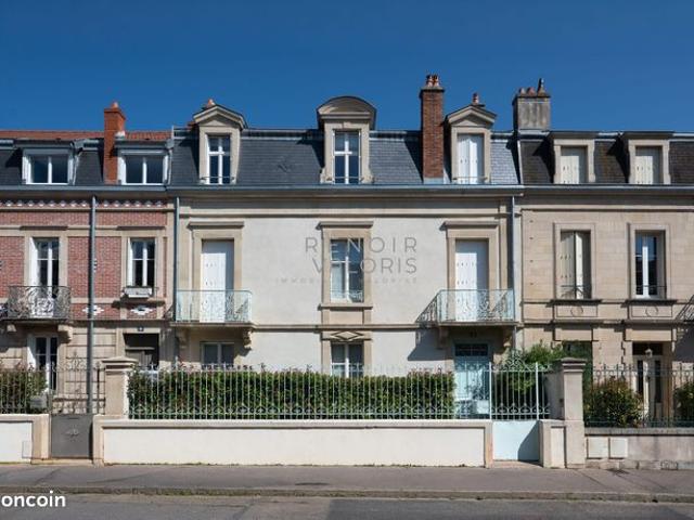 Villa 11 pièces 308 m²