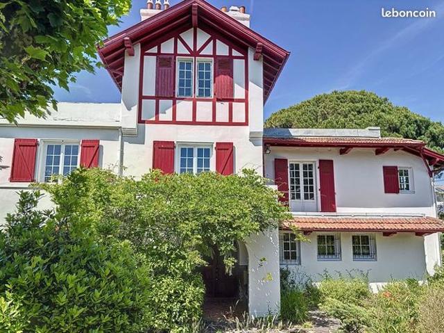 Villa 11 pièces 400 m²