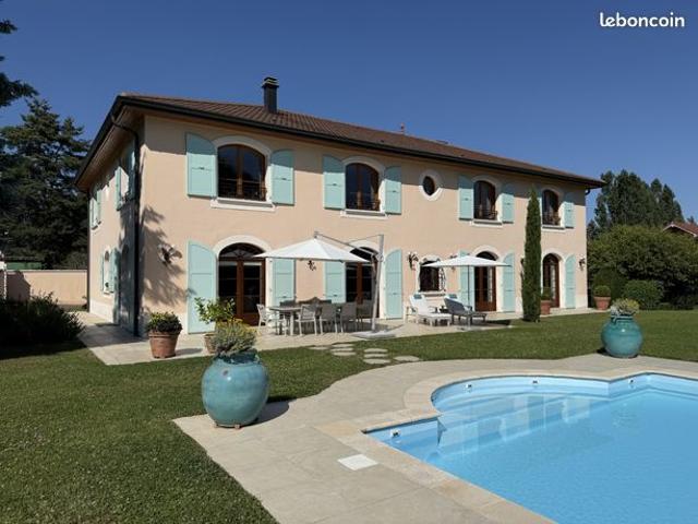 Villa 11 pièces 610 m²
