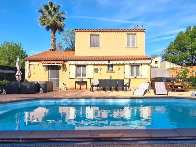 Villa 125 m² en R+1 avec piscine + spa + 575 m² de terrain