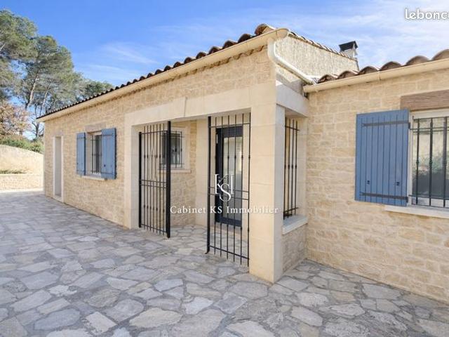 Villa 12 pièces 277 m²