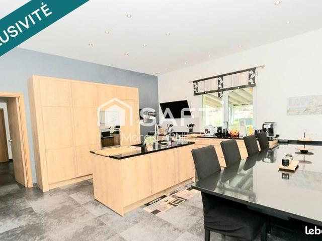 Villa 12 pièces 287 m²