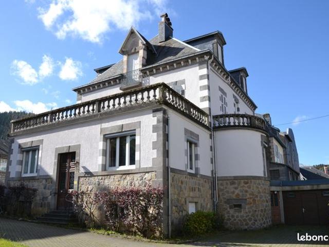 Villa 12 pièces 290 m²