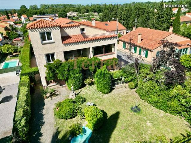 Villa 12 pièces 308 m²
