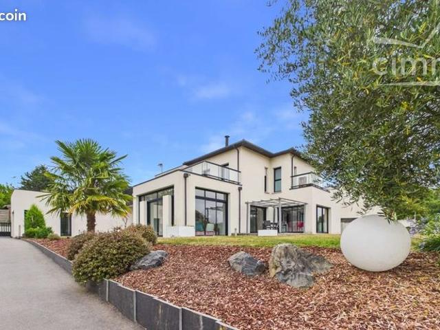 Villa 12 pièces 314 m²