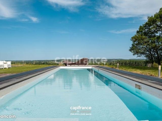 Villa 12 pièces 443 m²