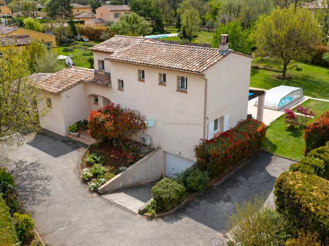 VILLA 130 m² et sous sol total sur 1575 m² de terrain avec p. 130m² Saint Cézaire sur Siagne