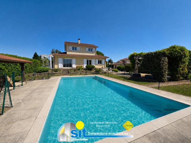 Villa 136 m2 3 chambres Piscine Sous sol complet Che
