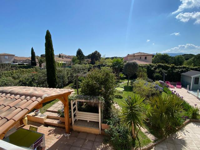 VILLA 137M² AVEC PISCINE PUGET SUR ARGENS