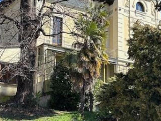 Villa 14 Zimmer