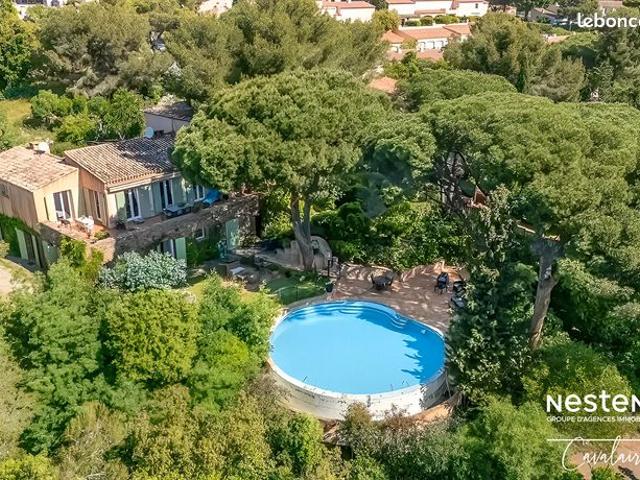 Villa 14 pièces 279 m²