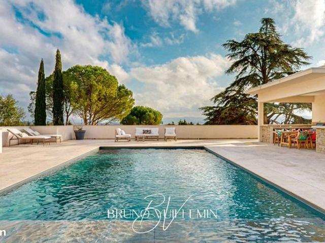 Villa 14 pièces 350 m²
