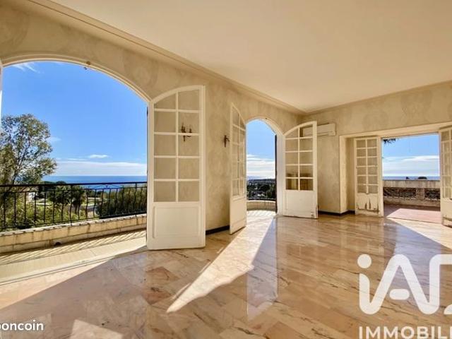 Villa 14 pièces 365 m²