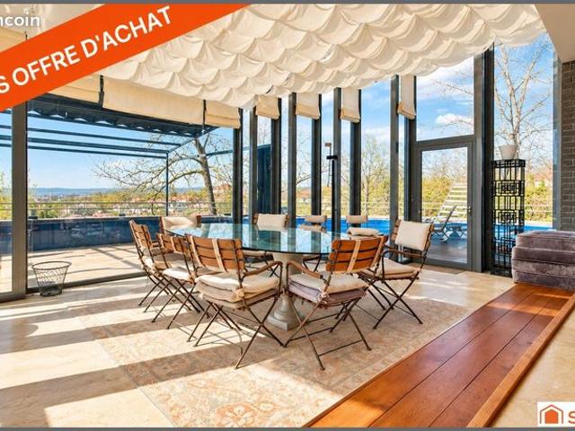 Villa 14 pièces 464 m²