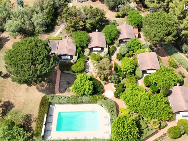 Villa 15 pièces 185 m²