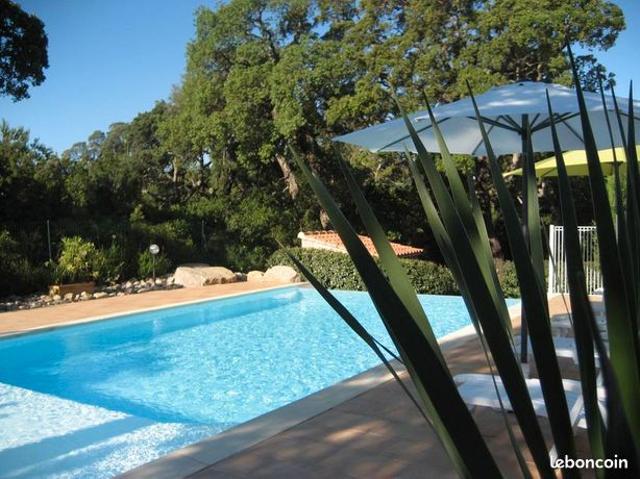 Villa 15 pièces 250 m²
