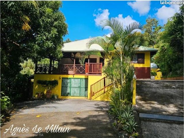 Villa 15 pièces 263 m²