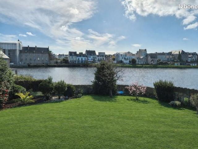 Villa 15 pièces 348 m²