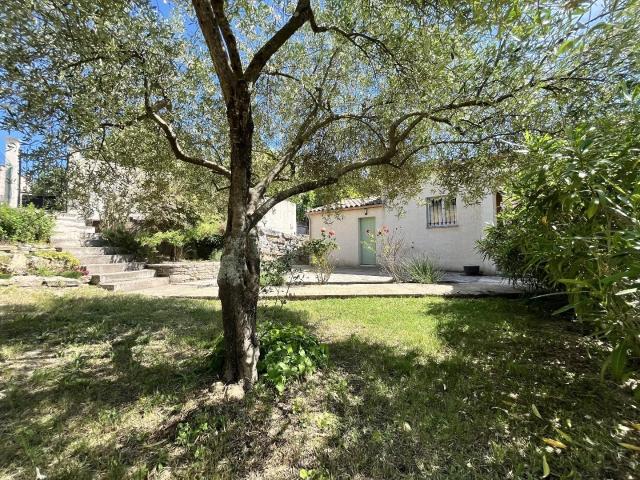 Villa 183 m² avec piscine et jardin et vue sur les montagnes env