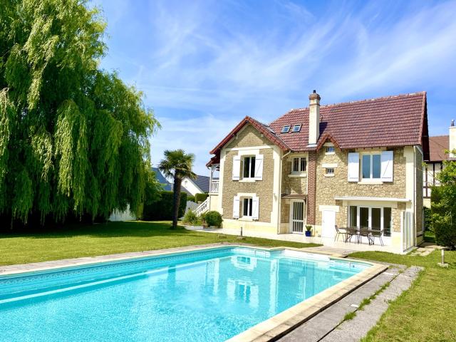 VILLA 1930 BLONVILLE 50M PLAGE !