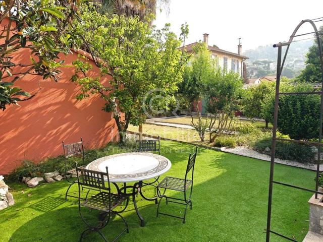 VILLA 195M² TERRAIN 600M² PLAGE A PIEDS